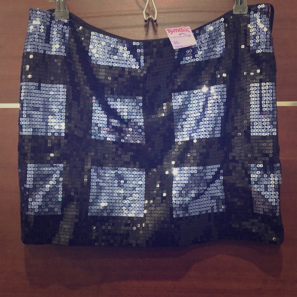 BRAND NEW SEQUIN SKIRT - SIZE L WOMENS